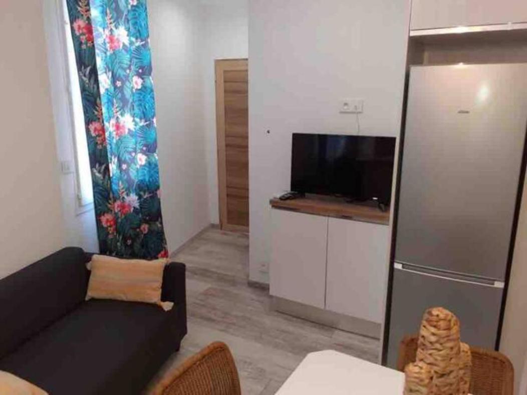 Le Studio D'Auguste- Coeur De Nimes-Chaleureux-Emplacement Ideal Exterior foto